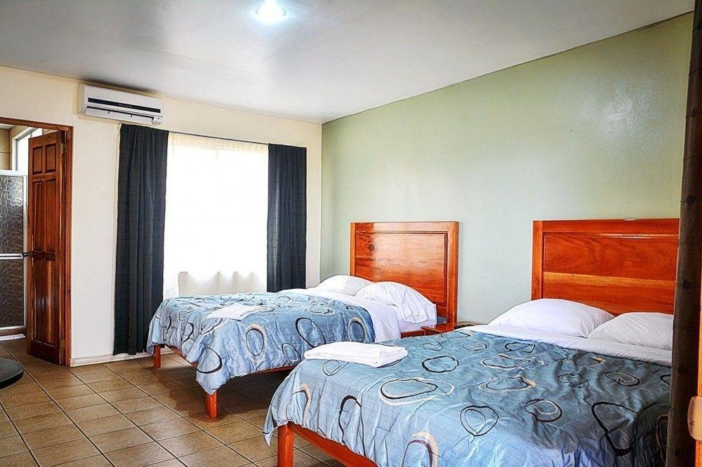 Hotel La Villa Quesada  Zewnętrze zdjęcie