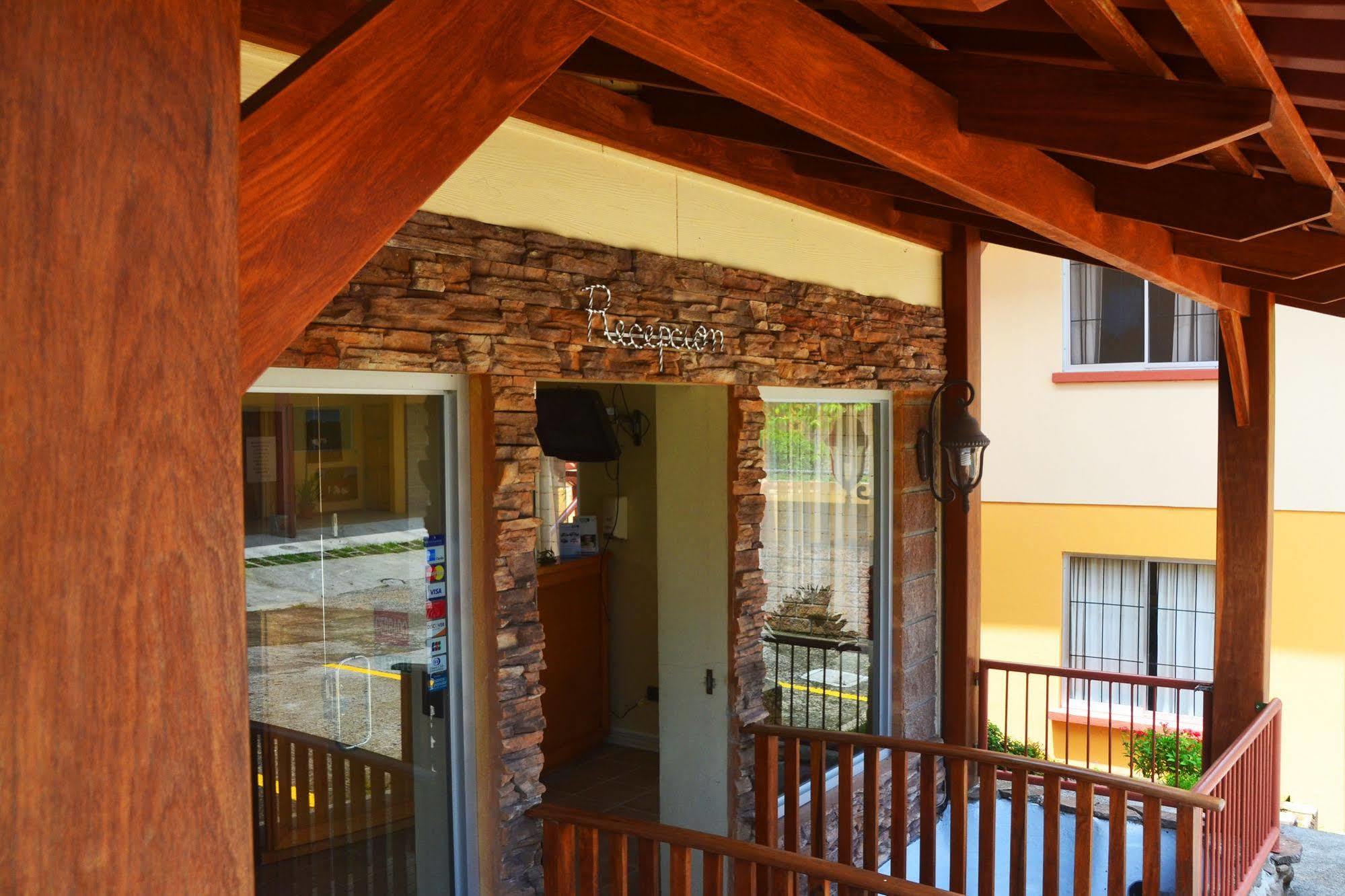 Hotel La Villa Quesada  Zewnętrze zdjęcie