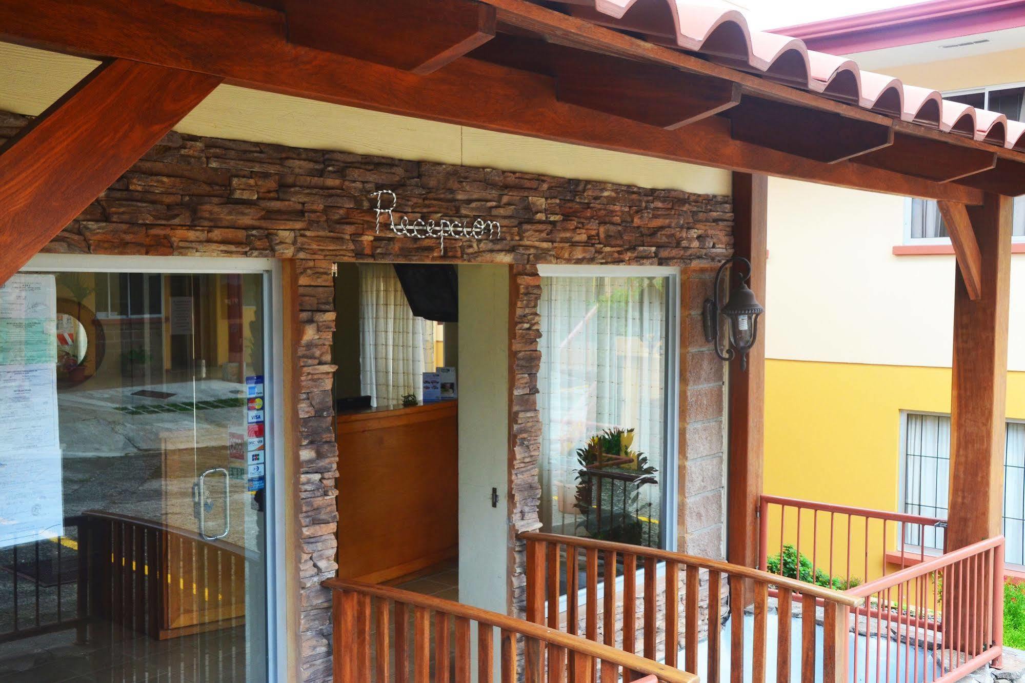 Hotel La Villa Quesada  Zewnętrze zdjęcie